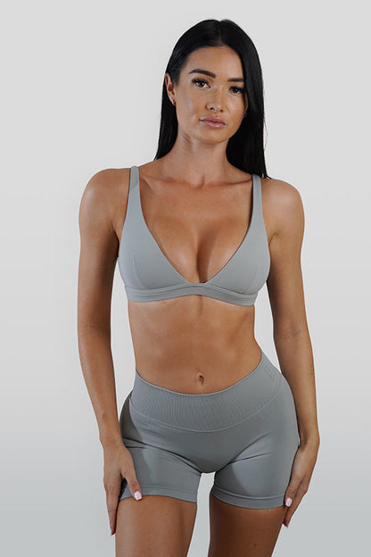 RECOIL SCRUNCH SHORTS - LIGHT GREY