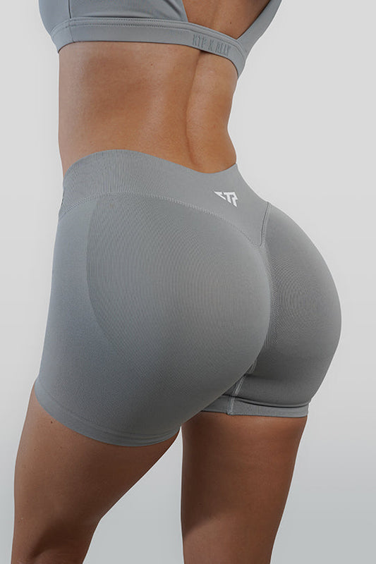 RECOIL SCRUNCH SHORTS - LIGHT GREY